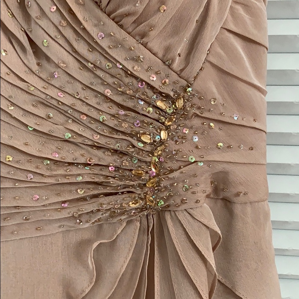 Dress - Picture 2 of 7